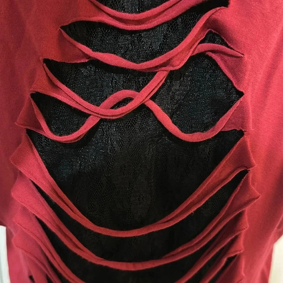 Full throttle Women's tank with shredded back with lace - Picture 3 of 3